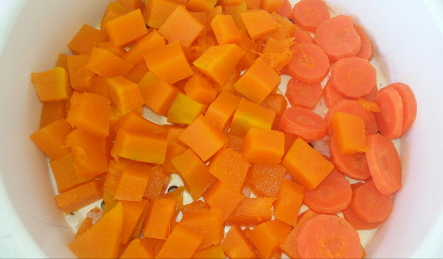 Каротинов хумус с тиква и моркови