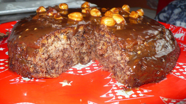 Шоколадов кекс с орехи в мултикукър