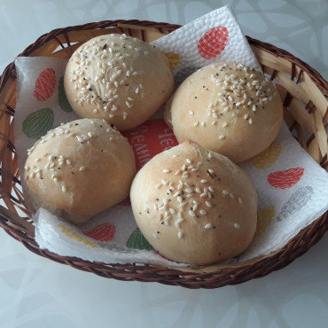 Домашни хлебчета със сусам