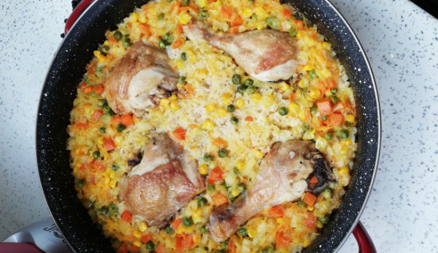 Ориз с пиле и зеленчуци