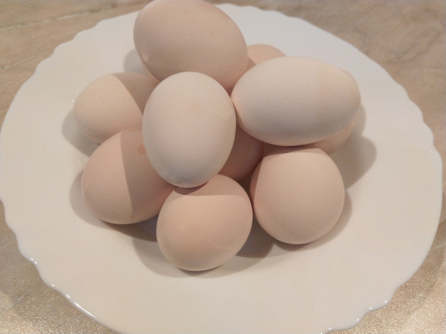 Избелване на кокоши яйца за Великден