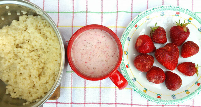 Веган ягодов десерт с кускус и овесено мляко