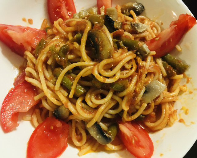 Подлютени вегетариански спагети