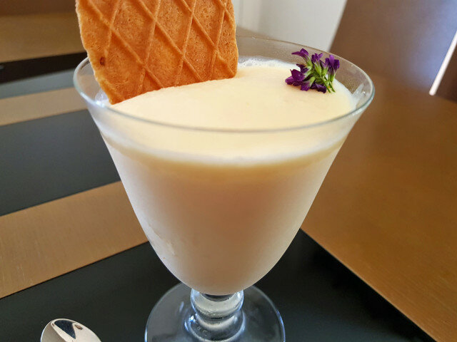 Ванилов йогурт сладолед