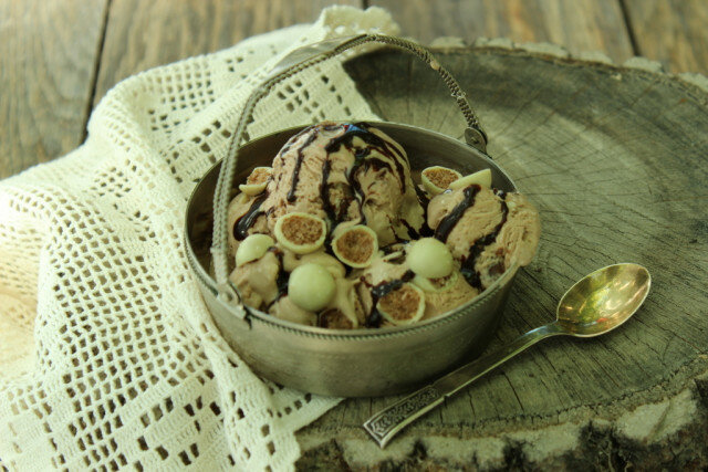 Домашен шоколадов сладолед с криспи