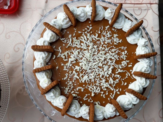 Бисквитена торта с шоколад и уникален крем