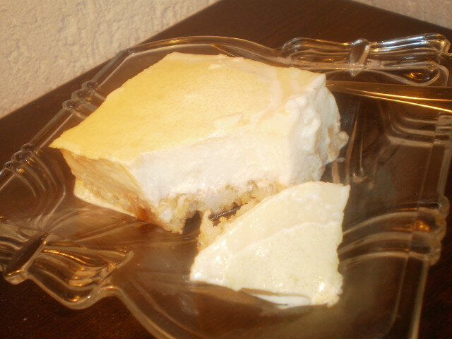 Летен десерт с крем и сухари
