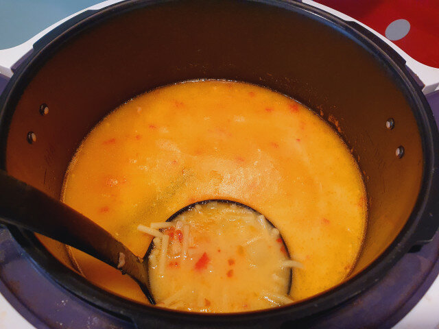 Бистра пилешка супа в кукео