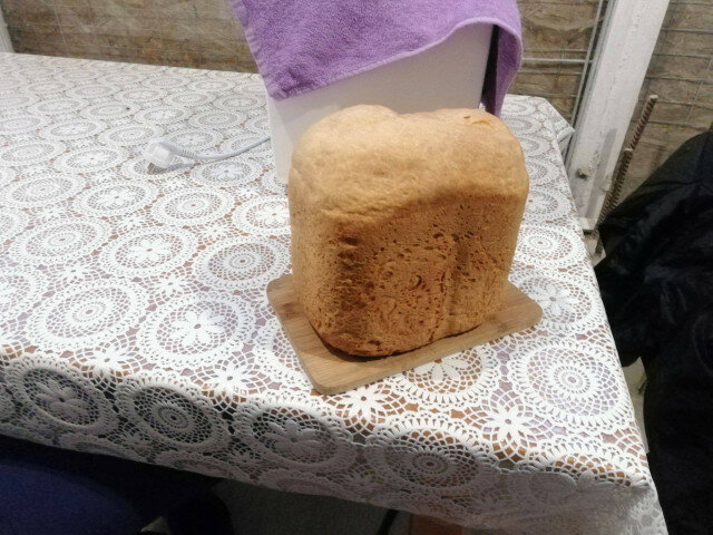 Моя бял хляб в хлебопекарна