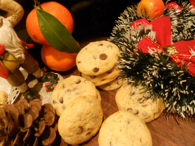 Портокалови бисквити с шоколадови капки