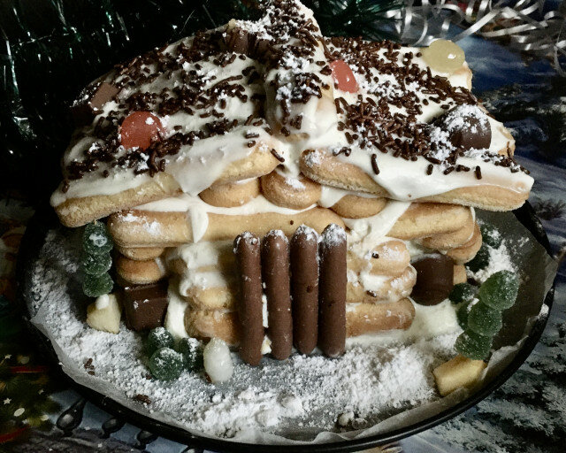Бишкотена торта Коледна къщичка
