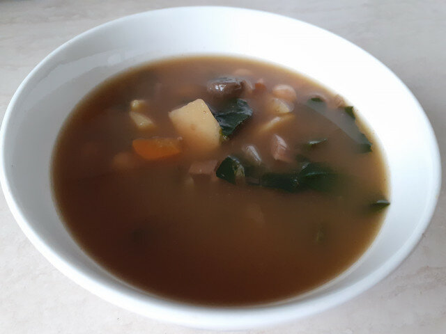 Ароматна супа с нахут и гъби