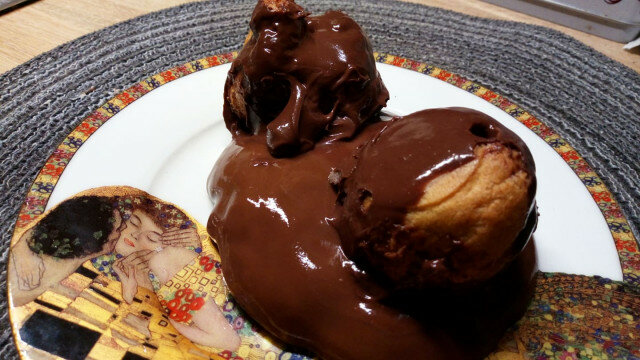 Десерт на Катерина Медичи (Шоколадов пудинг и профитероли)
