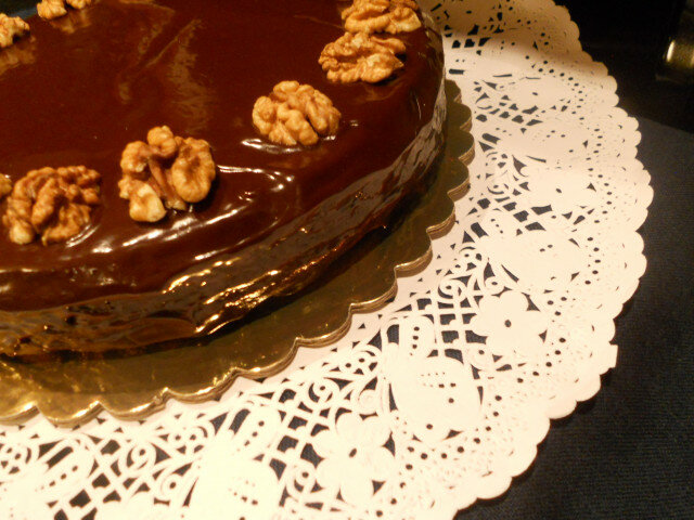 Шоколадово-орехова торта