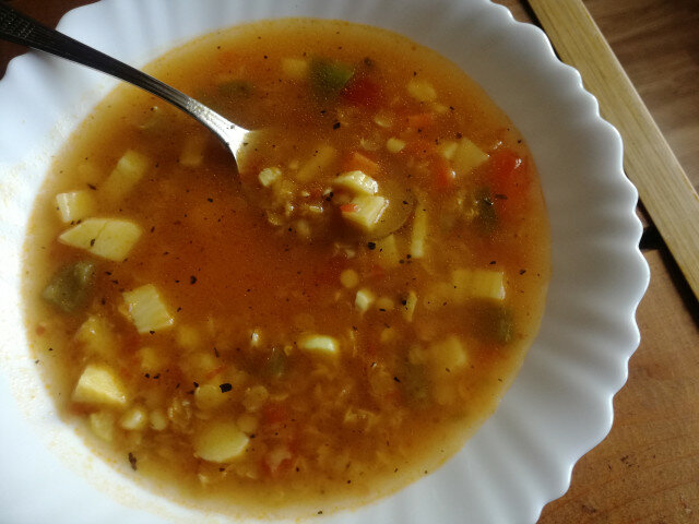 Супа с червена леща и картофи