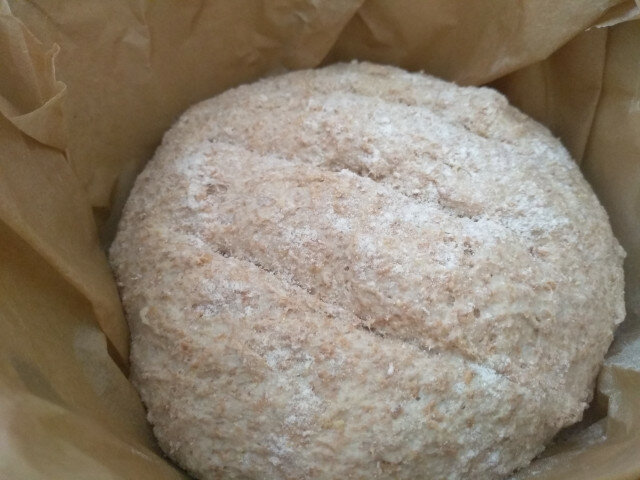 Селски хляб без месене с два вида брашно