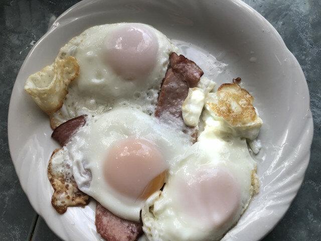 Яйца с бекон