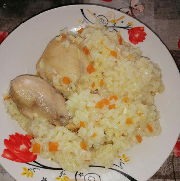 Пиле с ориз и моркови на фурна