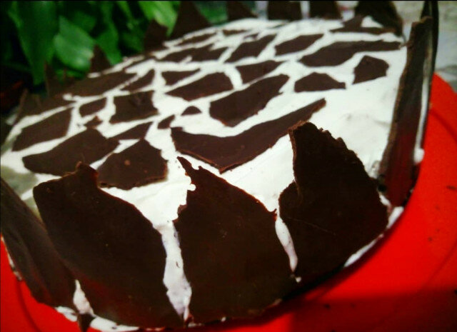 Шоколадова торта със сметана