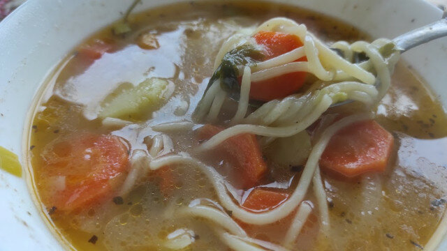 Зеленчукова супа със спагети