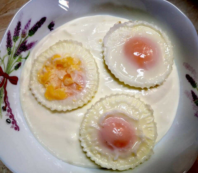 Яйца с кисело мляко в силиконови формички