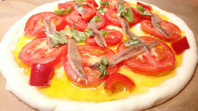 Пица с домати и аншоа