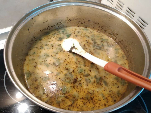 Постна спаначена супа