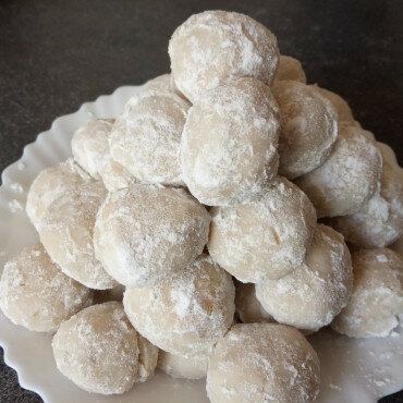 Арменски сладки с орехи и локум