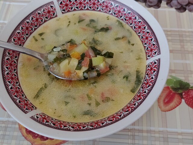 Зеленчукова супа с тиквички