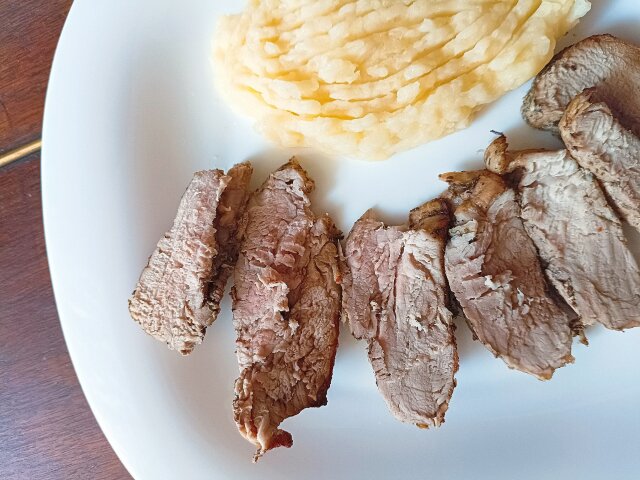 Свинско бон филе с пюре от картофи