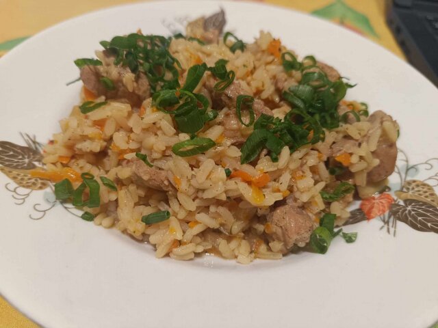 Вкусно свинско с ориз с азиатски привкус