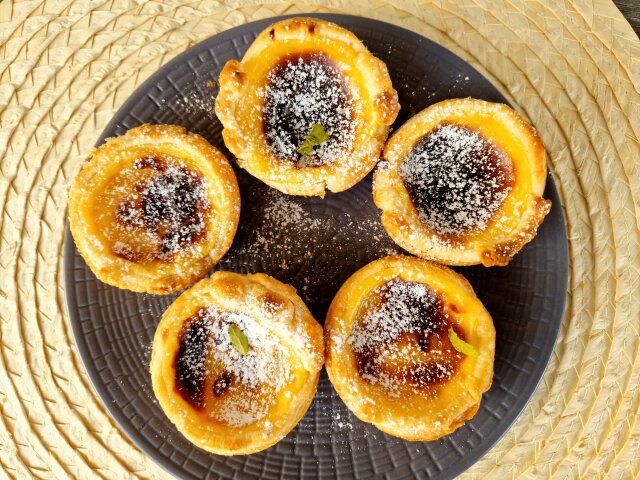 Португалски бутер сладкишчета с крем (Pastéis de nata)