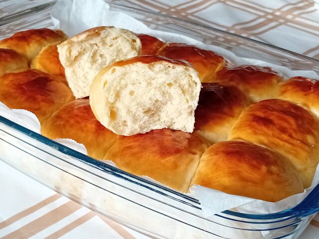 Сладки питки Hawaiian sweet rolls