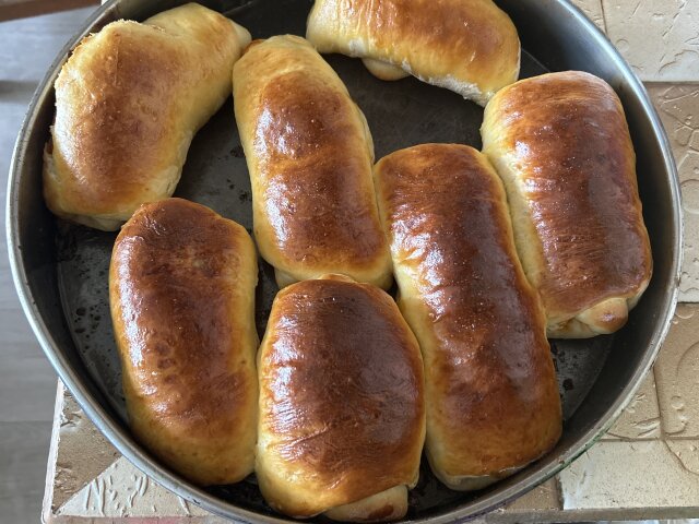 Кифли със салам